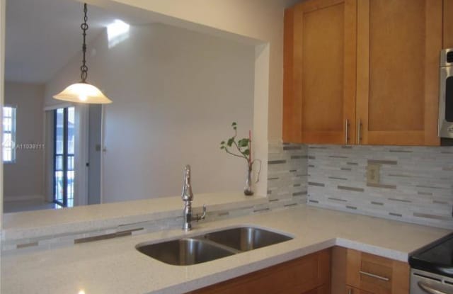 454 NE 210th Circle Ter. - 454 NE 210th Circle Ter, Ives Estates, FL 33179