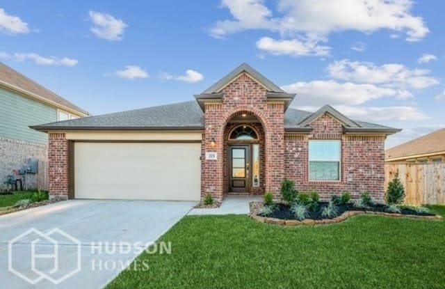 215 Temple Memorial Drive - 215 Temple Memorial Drive, Magnolia, TX 77354