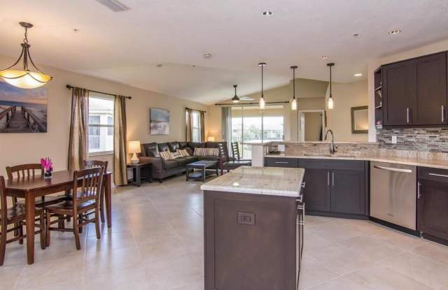 6610 Huntington Lakes photos photos