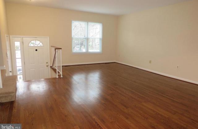 18008 SUNSET LAKE CT Gallery 3