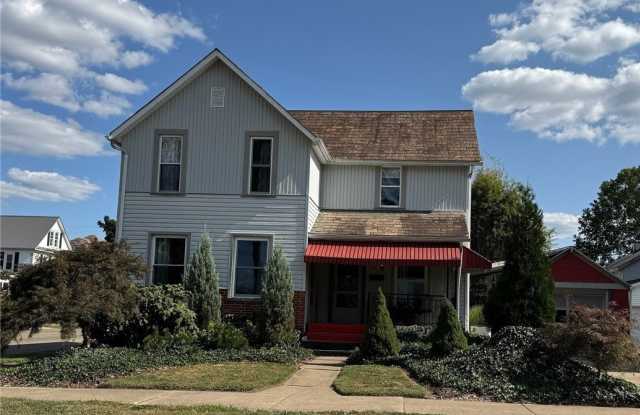 450 E 5th Street - 450 East 5th Street, Dover, OH 44622