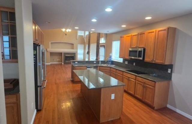 Beautiful 4 Bedroom Home Available in Thornton Gallery 4