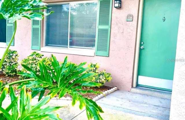 101 OYSTER BAY CIRCLE photos photos