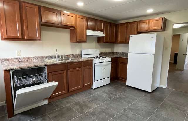 220 East Cook Street - 2 photos photos