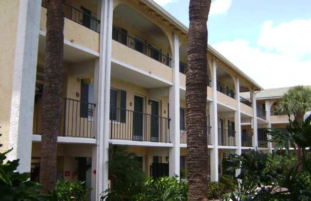 Walk to Uptown Altamonte! - 103 Oyster Bay Circle, Altamonte Springs, FL 32701
