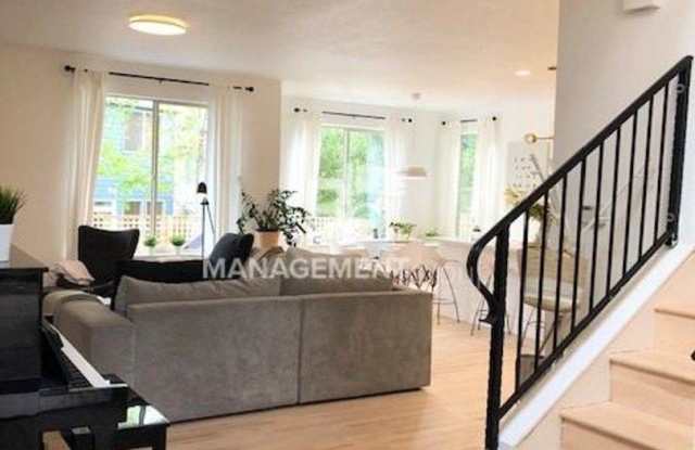 2598 NW Parnell Terrace Gallery 2
