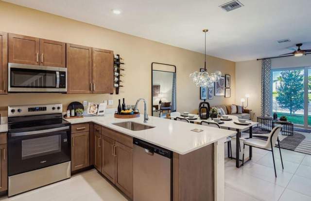 202 Lakeside Landing Drive, Royal Palm Beach, FL 33411 Gallery 4