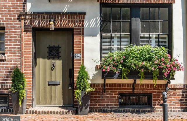 1929 PANAMA Street Gallery 4
