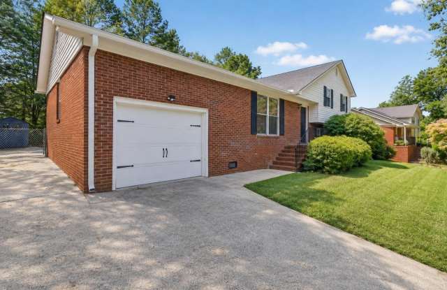 2712 Fair Oak Court Gallery 2