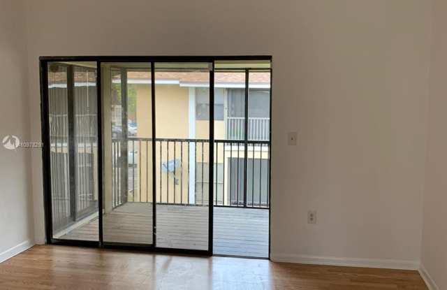 2255 SW 80th Ter Gallery 4