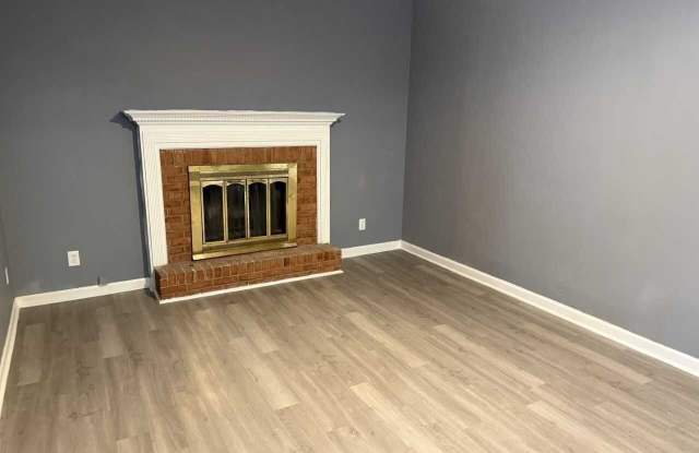 6463 Pine Bark Court Gallery 3