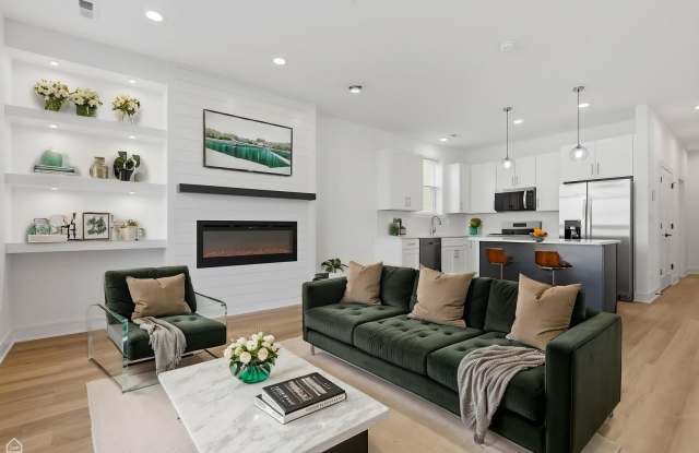 4841 S Prairie Avenue Gallery 2