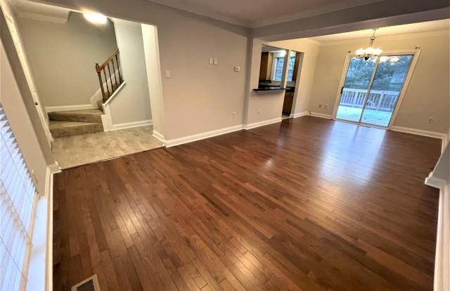 17626 LONGVIEW Lane Gallery 2