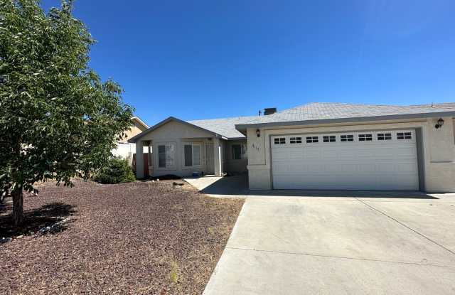 Centrally located 4 bedroom 2 bathroom house for rent in Farmington, NM photos photos