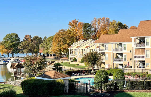 Waterfront Condo Fully Renovated for Lease on Lake Norman at Davidson Landing photos photos