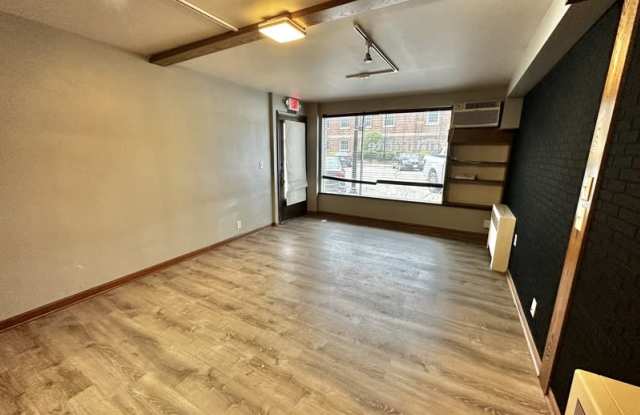143 North 6th Ave. - Comm Gallery 3