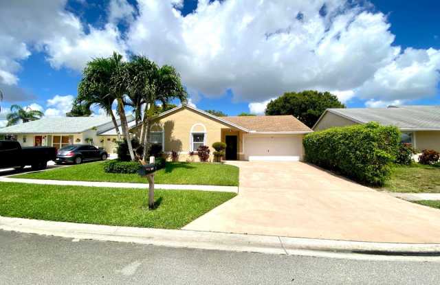 5314 Blueberry Hill Avenue photos photos