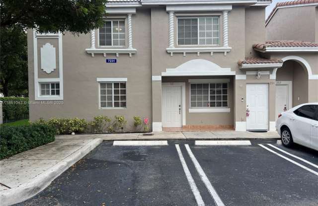7231 NW 174th Ter photos photos