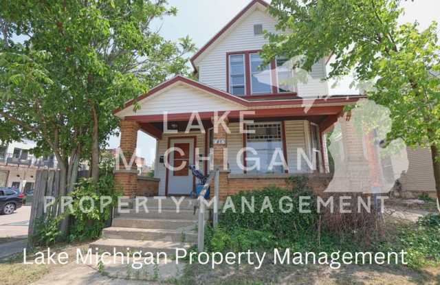 416 Henry Avenue Southeast - 2 photos photos