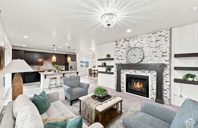 2282 N ELDERBERRY Dr W Gallery 3