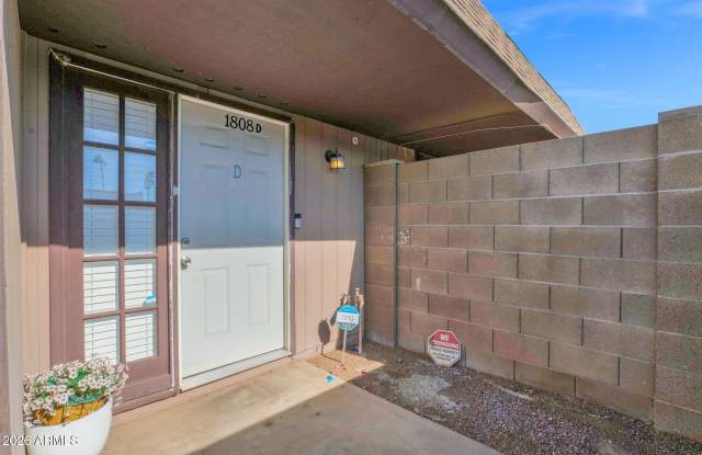 1808 E CENTER Lane unit: D photos photos