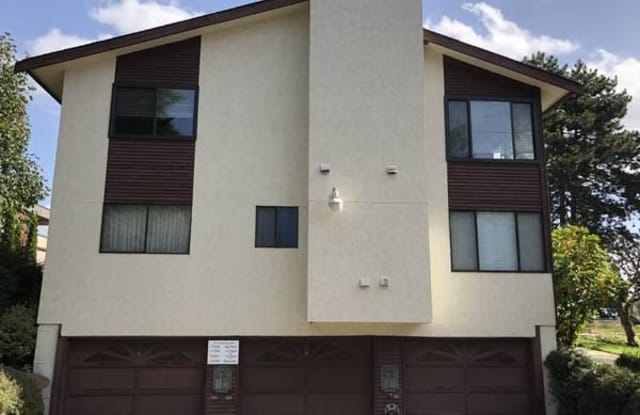 11222 Corliss Ave N C - 11222 Corliss Avenue North, Seattle, WA 98133