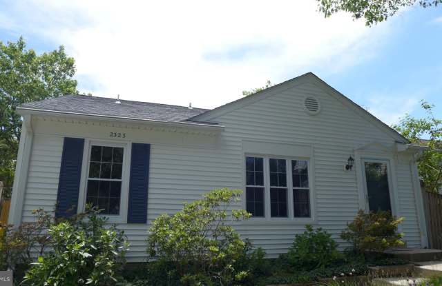 2323 WESTPORT LANE Gallery 2