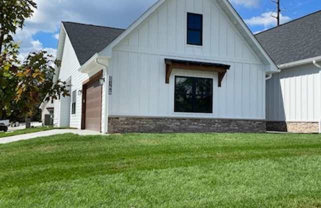 New Construction 3bd/2ba duplex (Calli Court) photos photos