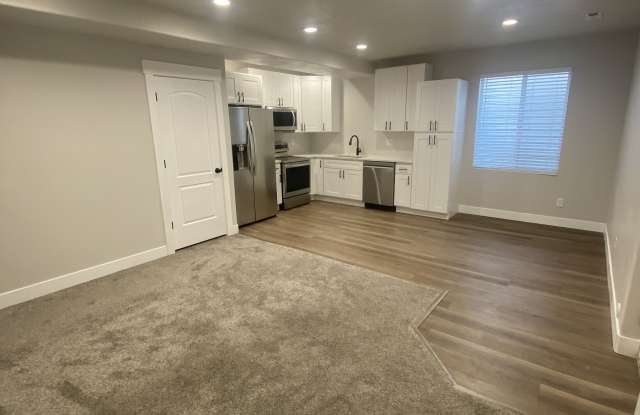 4559 Flower Point photos photos