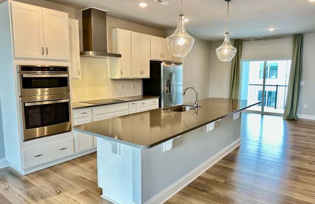 1253 S Blount St photos photos