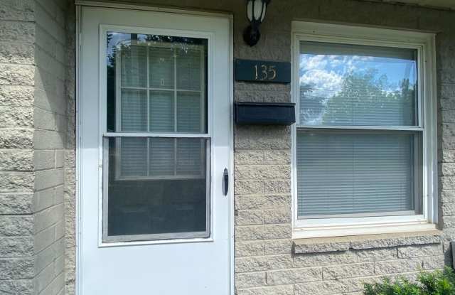 135 Floral Avenue Gallery 2