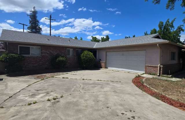 Adorable 3 Bedroom Home photos photos