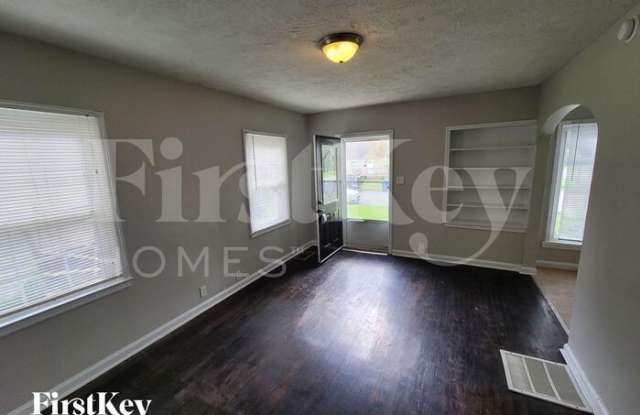 4861 Crittenden Avenue Gallery 3