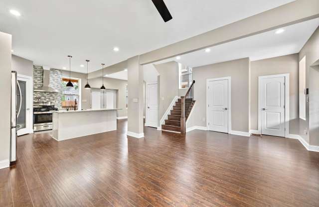467 S Champion Avenue Gallery 3