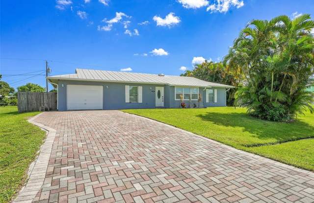 709 SW Dorchester Street photos photos