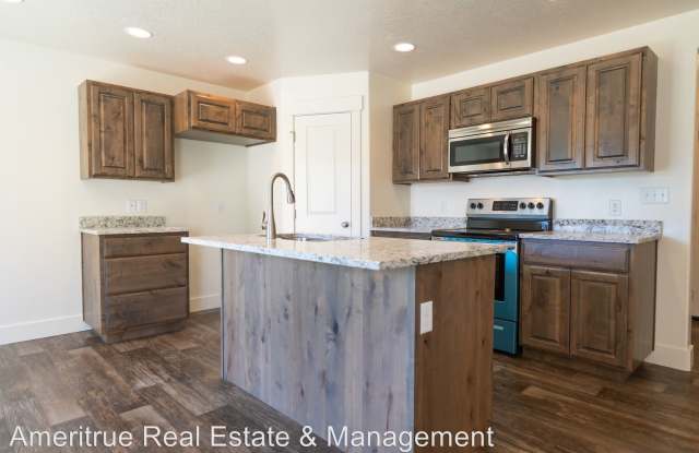 595 S 340 W Gallery 2