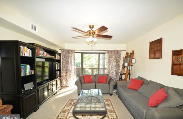 207 SKYHILL ROAD Gallery 3