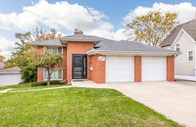 332 Maple Avenue - 332 Maple Avenue, Downers Grove, IL 60515