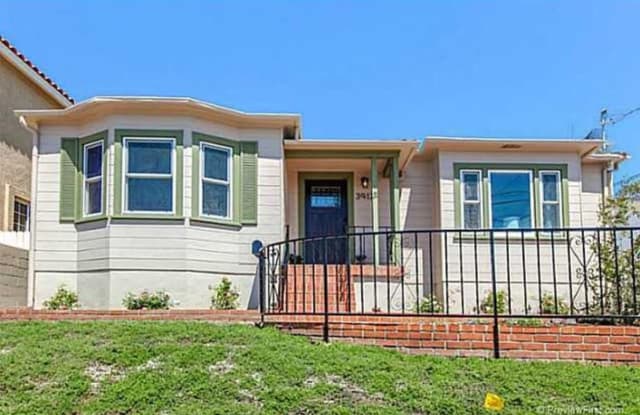 3912 Wildwood Rd. - 3912 Wildwood Rd, San Diego, CA 92107