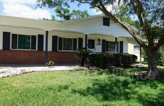 1527 Leeway Ave photos photos