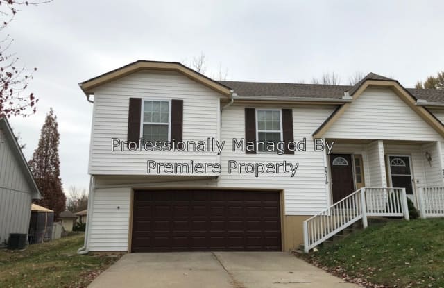 7315 NW 82nd St - 7315 Northwest 82nd Street, Kansas City, MO 64152