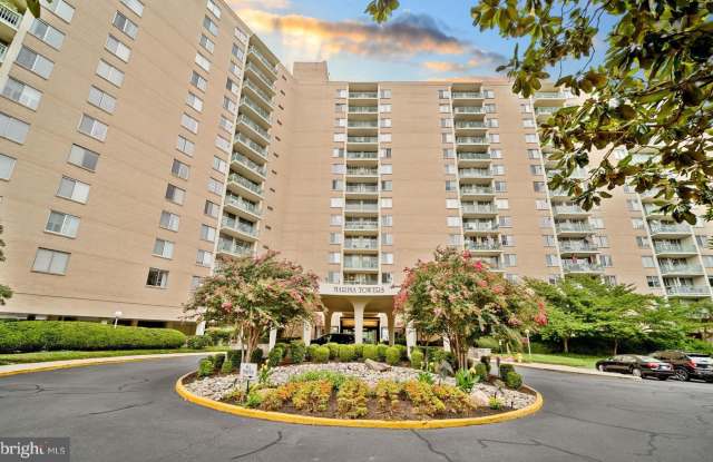 501 SLATERS Lane photos photos