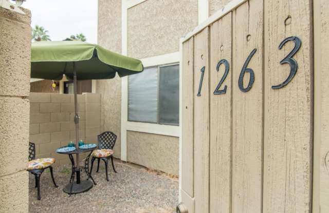 1263 N 84TH Place Gallery 2