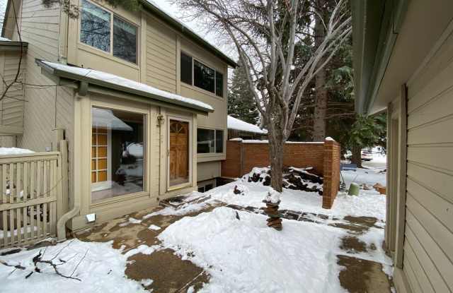 4 Bed 3.5 Bath Wonderland Hill Townhouse photos photos