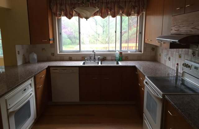 7116 WARBLER LANE Gallery 4