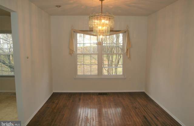 7854 NEWPORT GLEN PASS Gallery 4