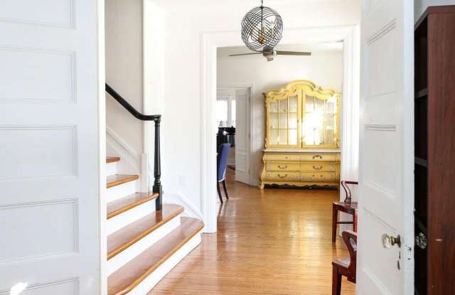 17 Beach Road Gallery 3