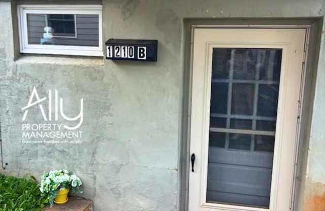 1210 Agnese Street - B Gallery 3