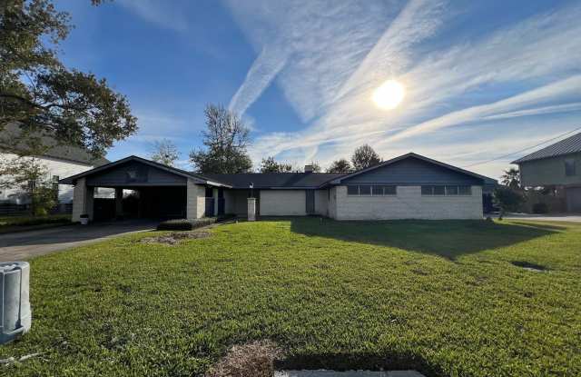 2105 Barbe Street - 2105 Barbe Street, Lake Charles, LA 70601