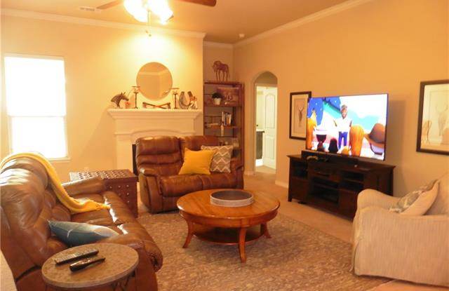 4206 Creek Hill Gallery 4